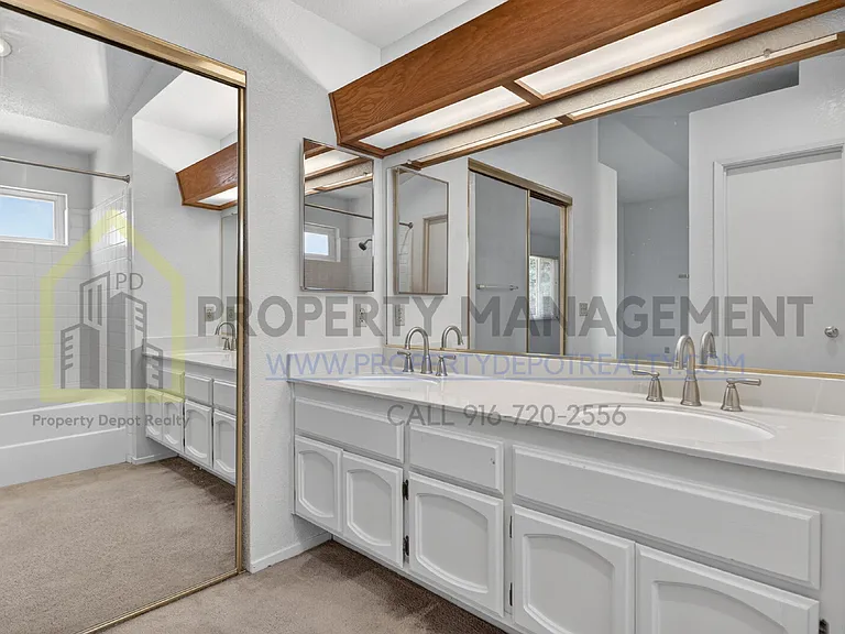 9013 Figtree Ct — Photo 36
