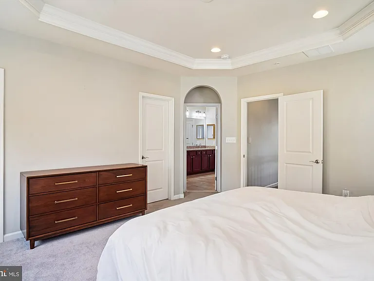 6947 Country Club Ter — Photo 23