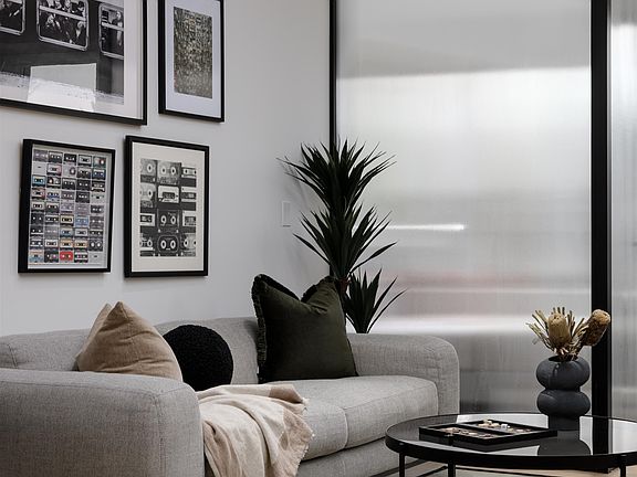 5th image of 2471 Saint George St #406