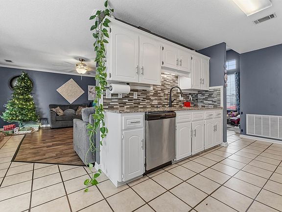 5th image of 501 Cheshier Ct