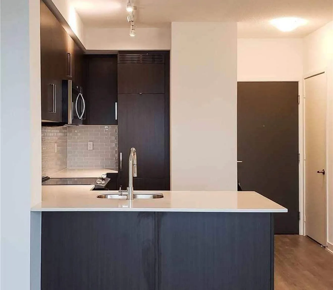 2 bed, $2,450 — Photo 3