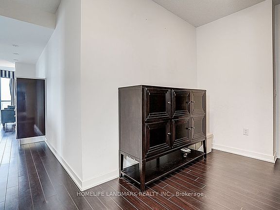 5th image of 38 Dan Leckie Way #1912