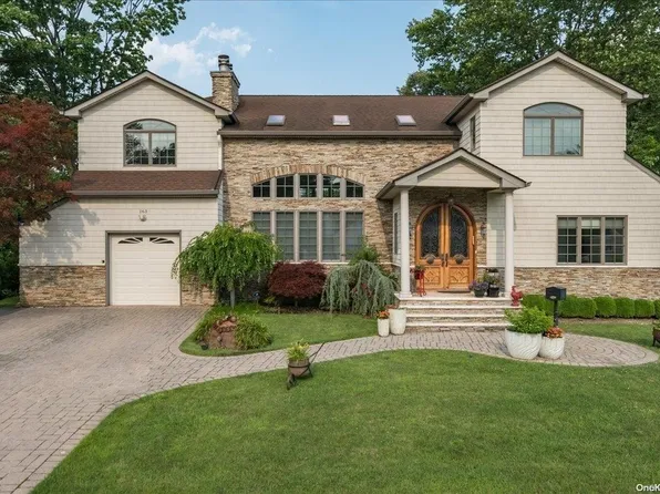 163 Westwood Circle, East Hills, NY 11577