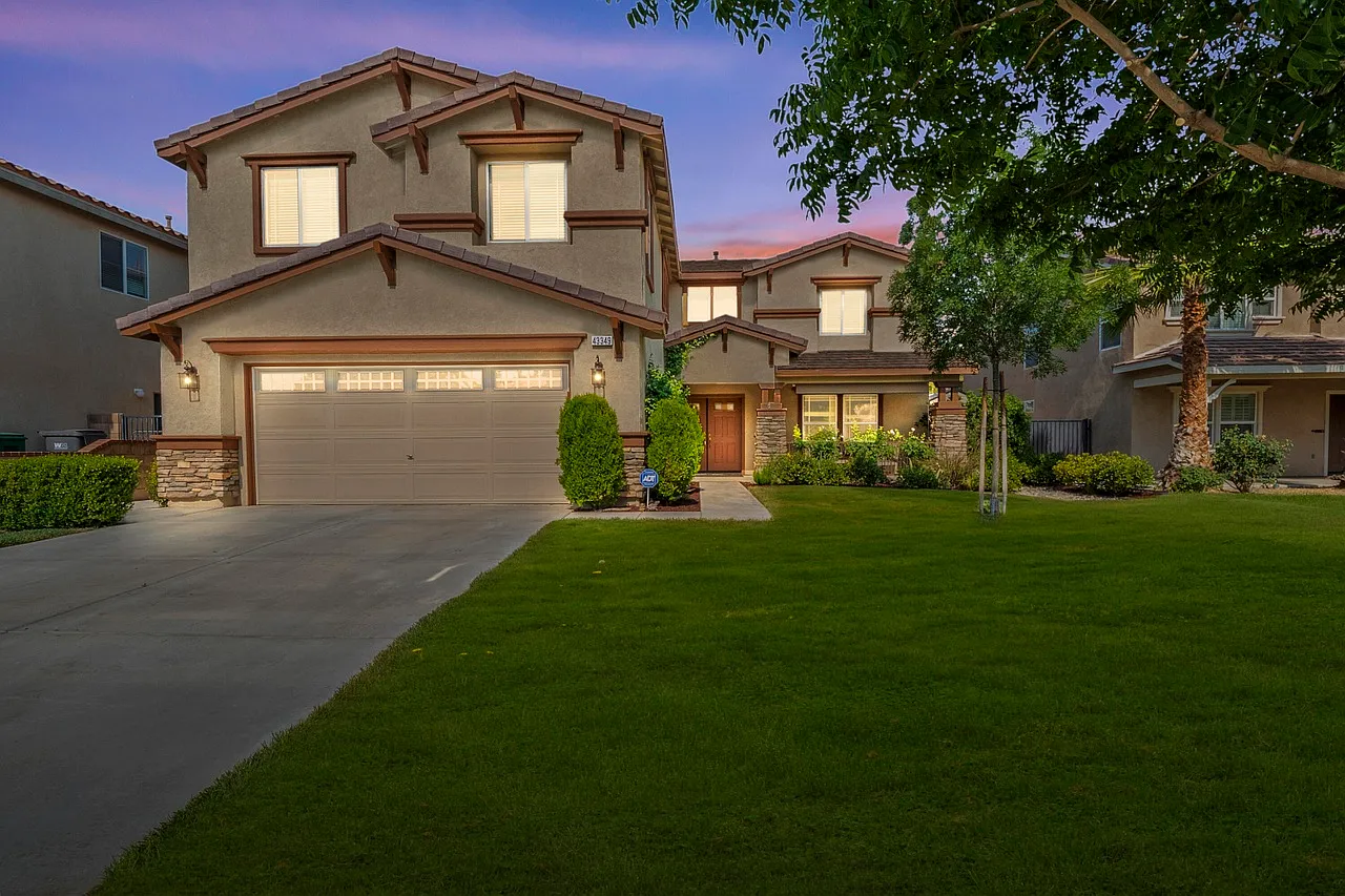 4 bed, 3638 sqft, $3,800 — Photo 1