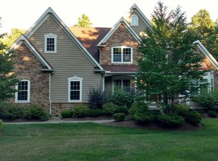 13845 Montclair Dr, Chardon, OH 44024