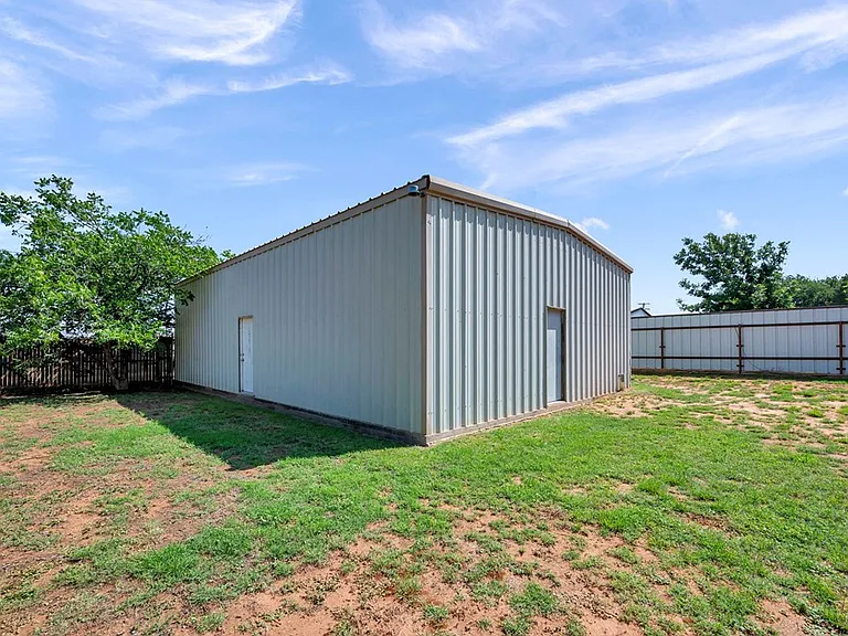 10803 E County Road 104 — Photo 21