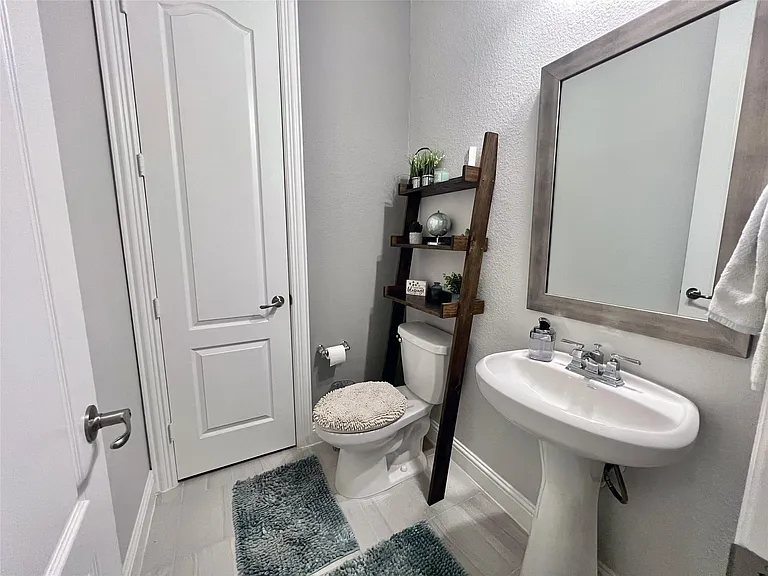 6507 Timarron Lakes Dr — Photo 21