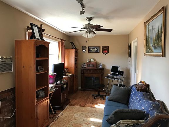 3rd image of 103 W Charlton St