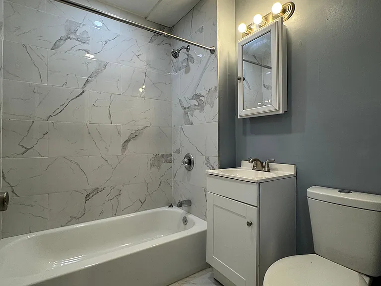560 Main St #O2D — Photo 10