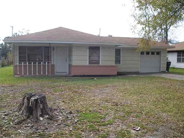 1st image of 3731 Woodland Ave