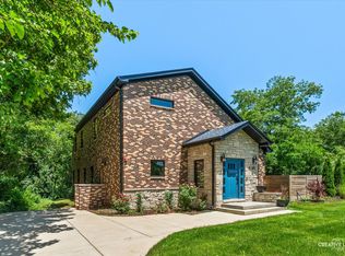 19W676 99th St, Lemont, IL 60439