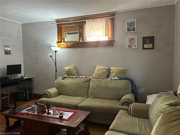 4th image of 102 Stanley St