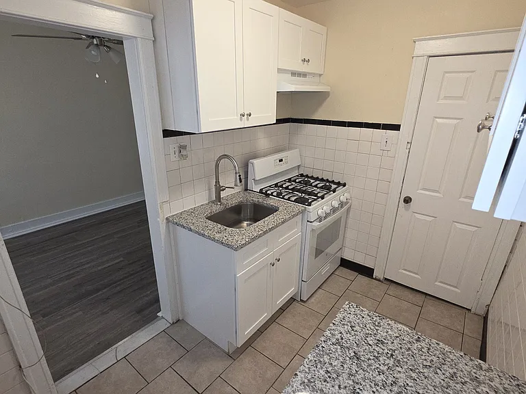 1408 Church St — Photo 17