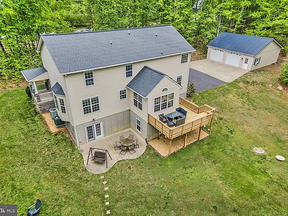 3rd image of 275 Cropp Rd