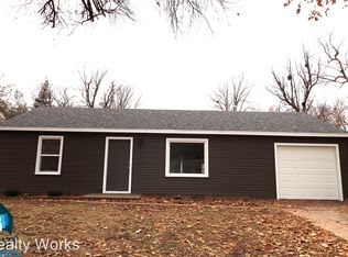 2725 S 37th St, Lincoln, NE 68506