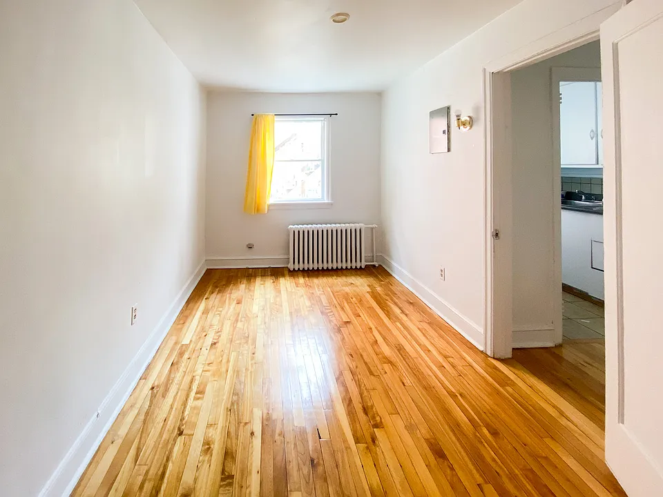 65 SW Eetland Ave #6