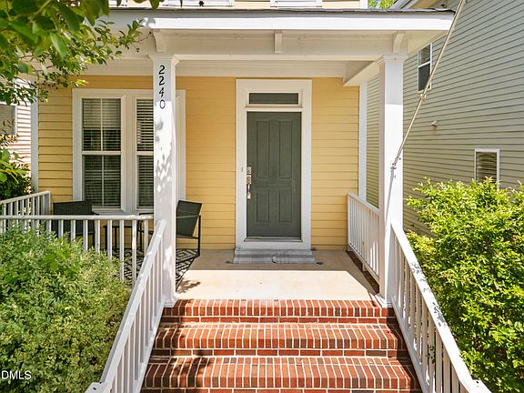 3rd image of 2240 Dunlin Ln