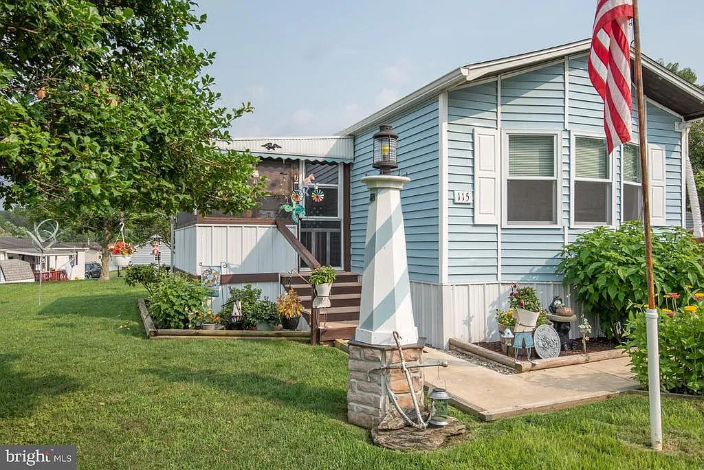 115 Dovefield Dr photo 1