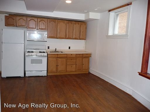 2nd image of 5026 Walnut St