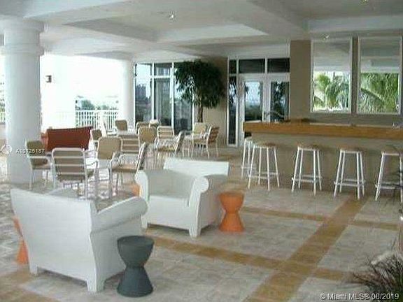 4th image of 801 Brickell Key Blvd APT 1012