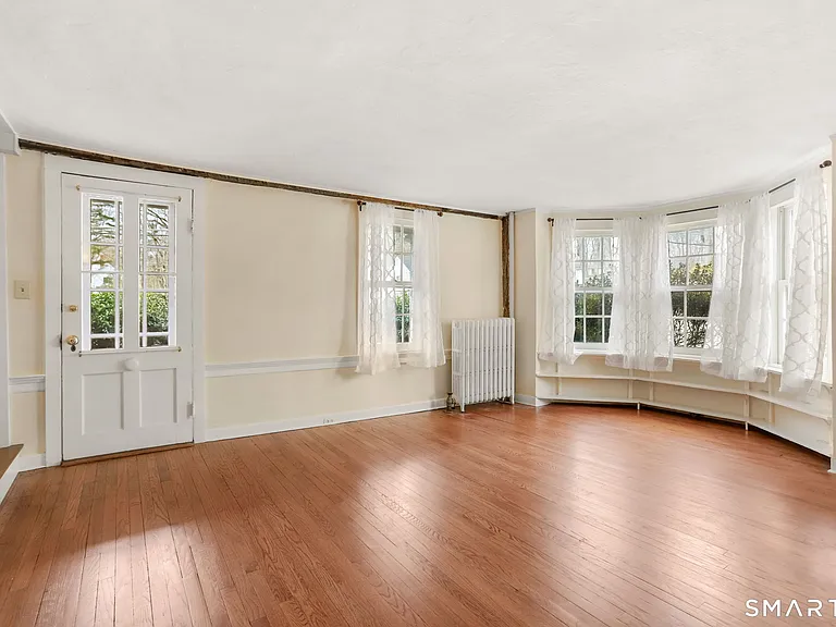 410 Wilton Rd W — Photo 5