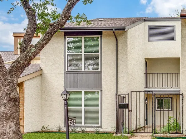 9228 Flickering Shadow Dr, Dallas, TX 75243