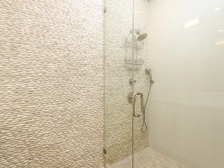 128 S Canon Dr — Photo 29