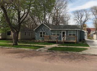 614 E 2nd Ave, Mitchell, SD 57301