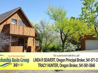 702 Riverside St, Maupin, OR 97037