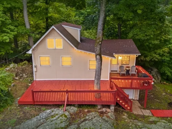 376 Maxim Dr, Hopatcong Boro, NJ 07821
