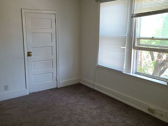 3rd image of 214 W 7th St #2423-04