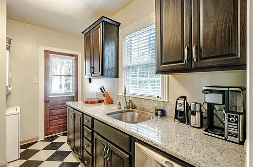214 Upham St Photo 1