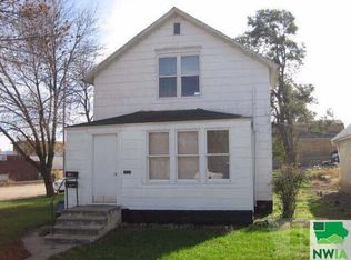 401 W Cherry St, Cherokee, IA 51012