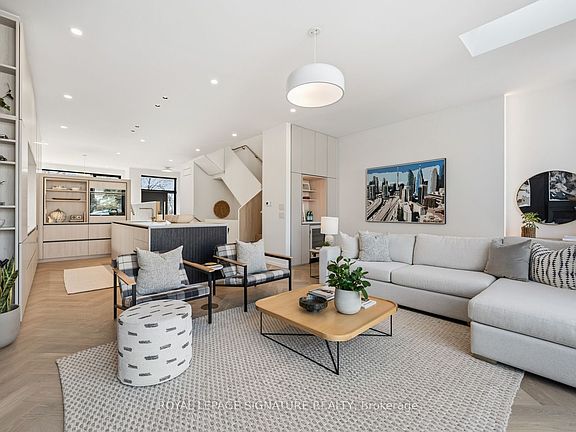 3rd image of 22 Duart Park Rd