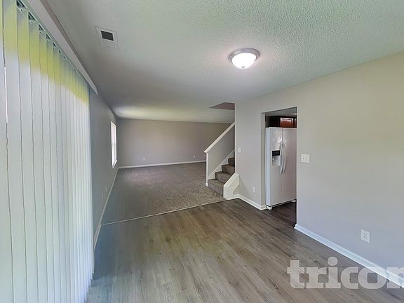4th image of 7645 Stockard St