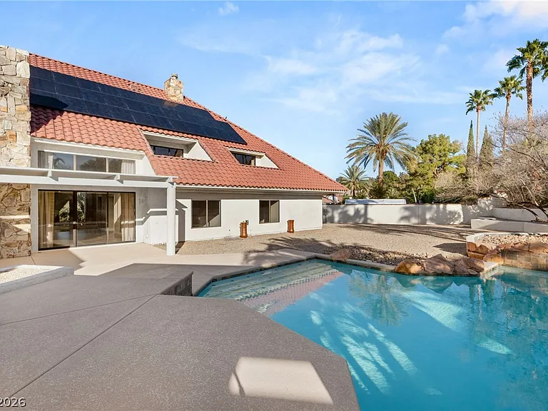 13 Dovetail Cir — Photo 26