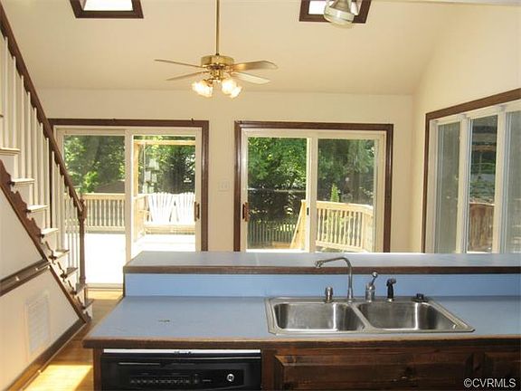 5th image of 8189 Windsor Dr