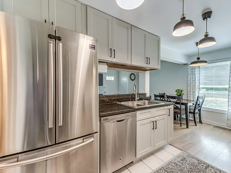 242 Harvest Ct — Photo 3