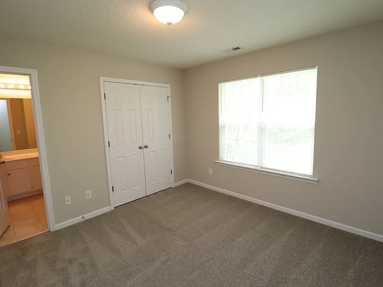110 Fanwood Ct — Photo 46