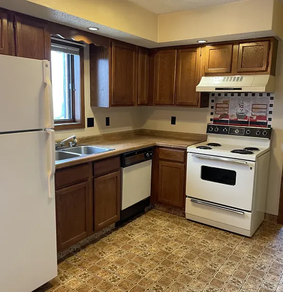 2120 Marathon Ave #3 — Photo 1