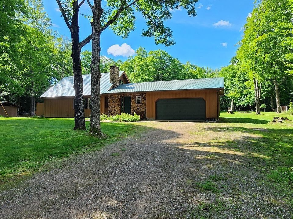 1st image of 875 Rydzewski Rd