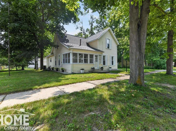 1217 Frederick St, Owosso, MI 48867
