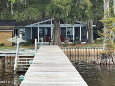802 Canal Cove Road, Lake Waccamaw, NC, 28450
