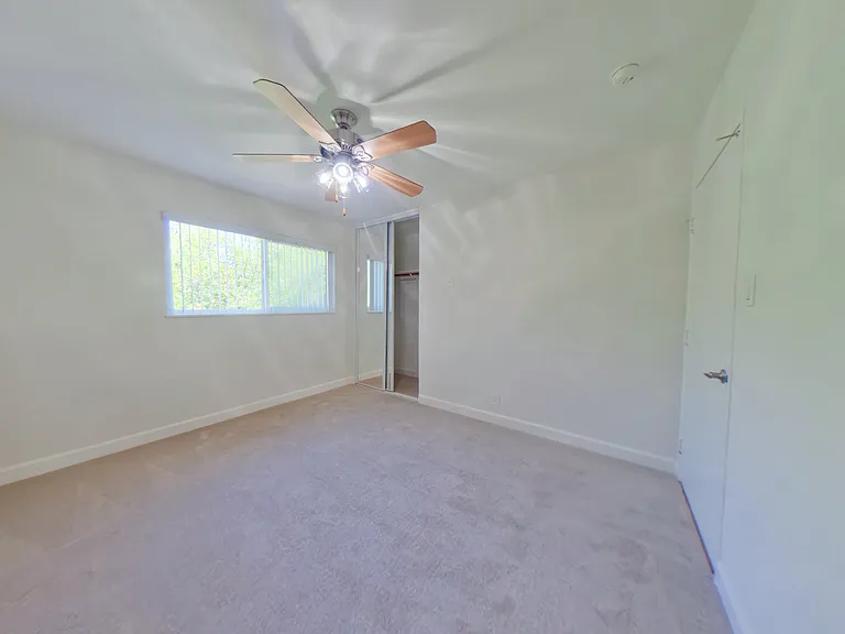 22 Coleman Pl #17 — Photo 10