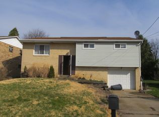 214 Vermillion Dr, Pittsburgh, PA