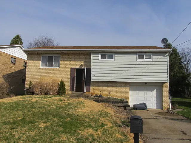 214 Vermillion Dr photo 1