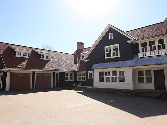 2nd image of 9350 Forest Rd