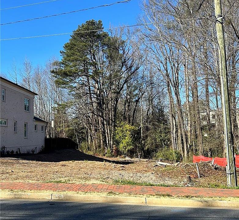 1st image of 201 Marietta St #1
