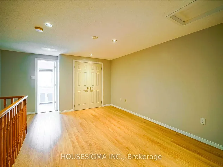 80 Strathaven Dr #21 — Photo 23