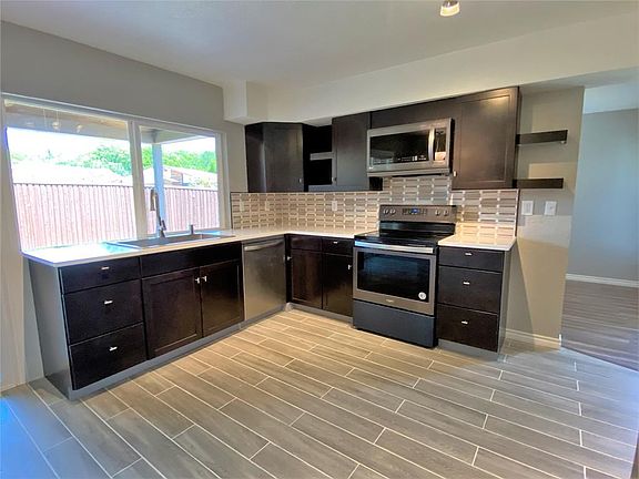 2nd image of 2229 Belton Dr